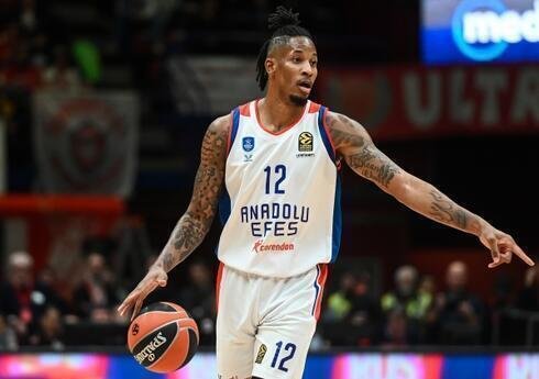Anadolu Efes'in konu�u Cazoo Baskonia