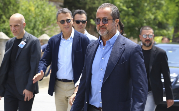 Be�ikta�'ta Serdar Bilgili'ye 'aday ol' bask�s�