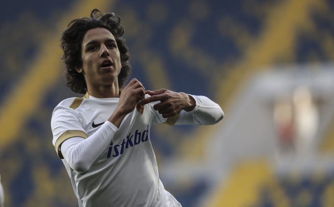 Emre Demir, Xavi ile �stanbul'da g�r��ecek