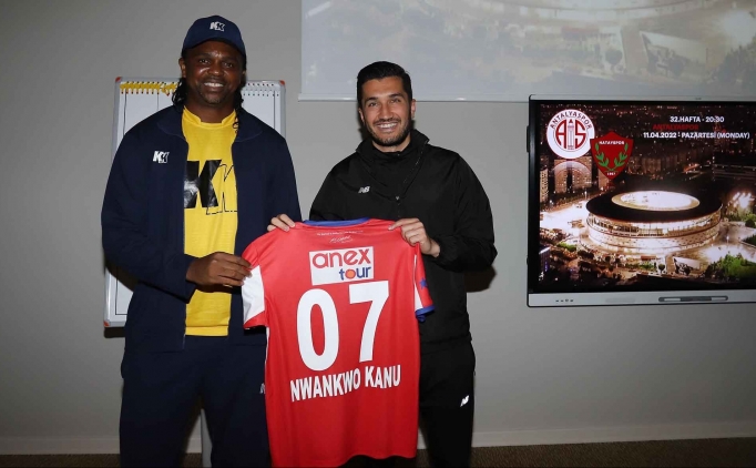 Nijeryal� eski futbolcu Nwankwo Kanu'dan Antalyaspor'a ziyaret