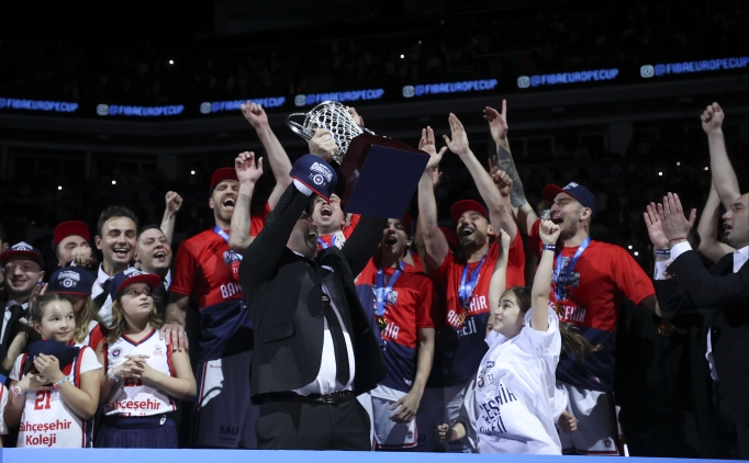 Hseyin Ycel: 'lkemize armaan olsun'