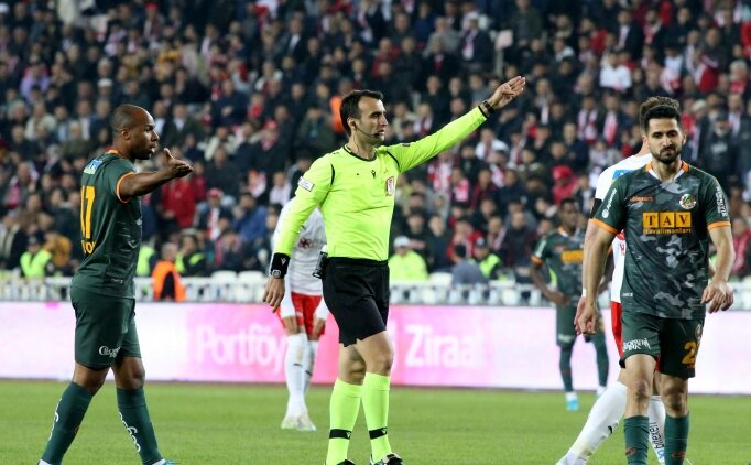 Alanyaspor'dan kupa ma�� hakemine sert tepki!