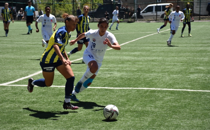 Fenerbah�e, Hakkari deplasman�nda avantaj� kapamad�