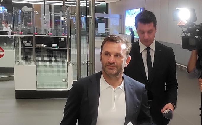 Galatasaray Okan Buruk'u a��klad�