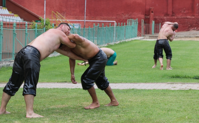 Edirne, K�rkp�nar'da sessizli�ini altyap� ile bozacak!
