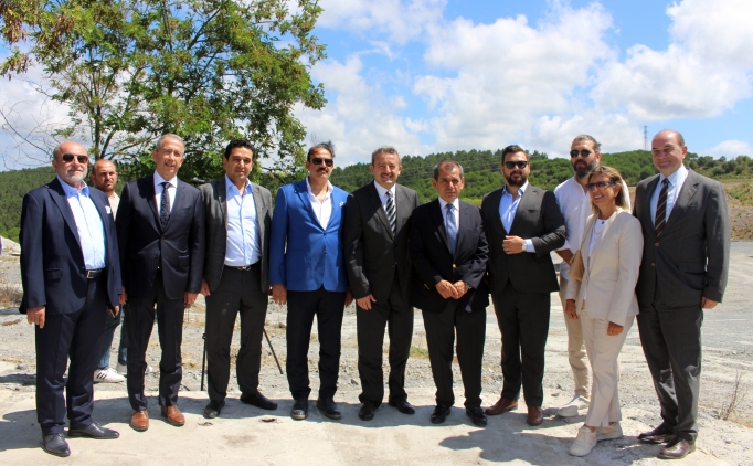 Dursun zbek, Kemerburgaz'daki arazide incelemelerde bulundu