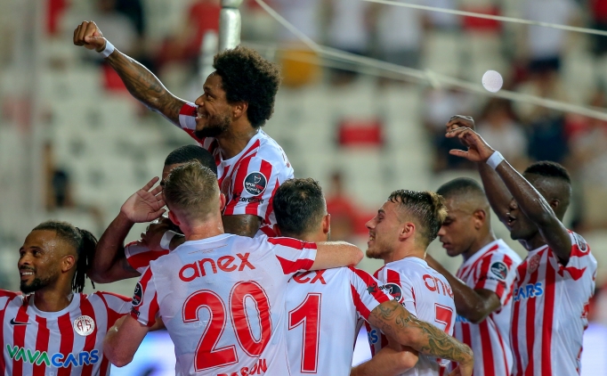 7 goll� ma�ta kazanan Antalyaspor!