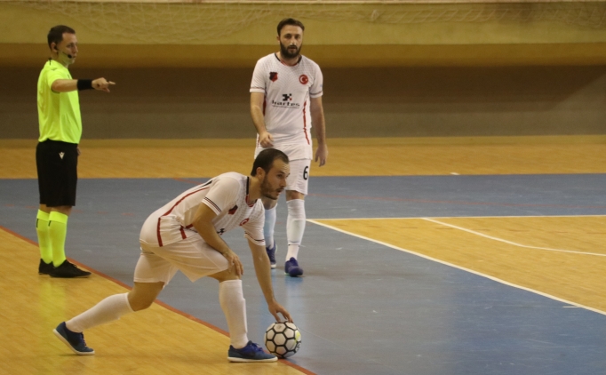 Futsalda �i�lispor, Georgians'a ma�lup!