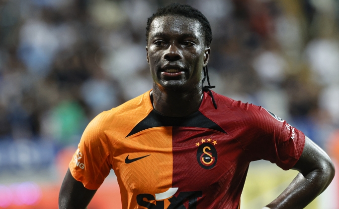 Galatasaray'da Gomis'in tek rakibi Jardel!
