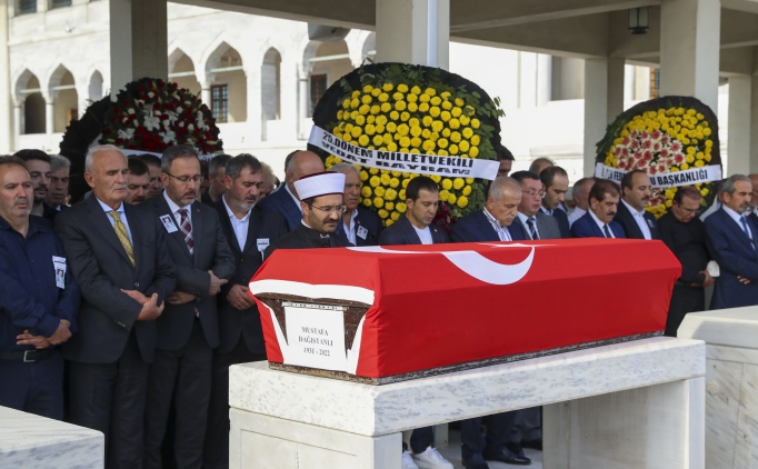 Mustafa Da��stanl�, son yolculu�una u�urland�