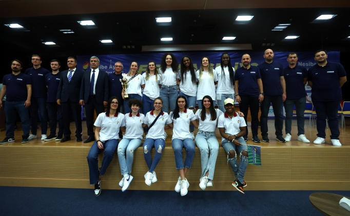 Nesibe Aydn Basketbol Takm'nda medya gn etkinlii