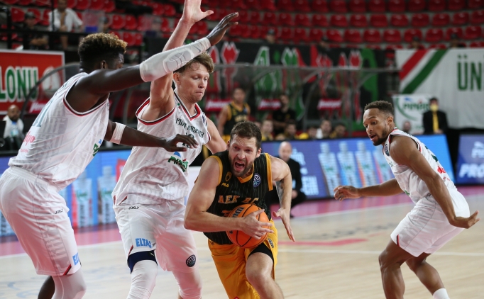 P�nar Kar��yaka, 3 say� farkla kazand�