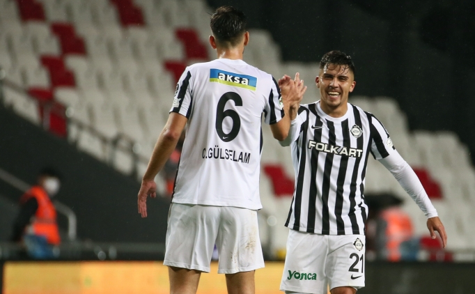 Altay'da 2 ayr�l�k daha!