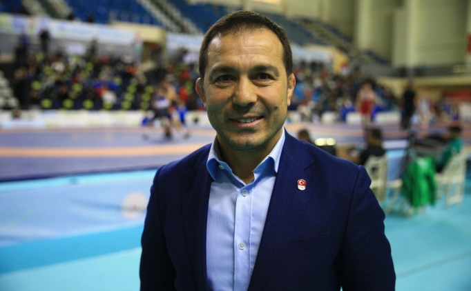 Spor federasyonlarndan 21'inin bakan deiti