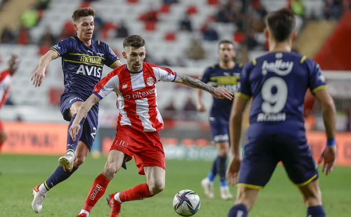 Antalyaspor - Fenerbah�e: Devre aras� yorumlar�