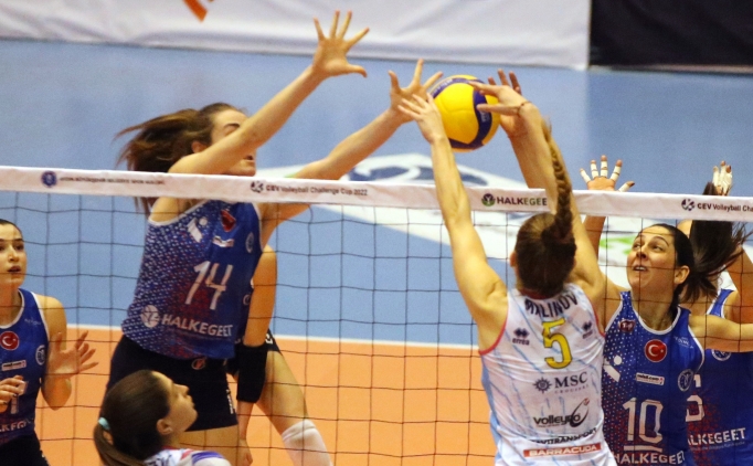 Ayd�n B�y�k�ehir, yar� final ilk ma��n� kaybetti