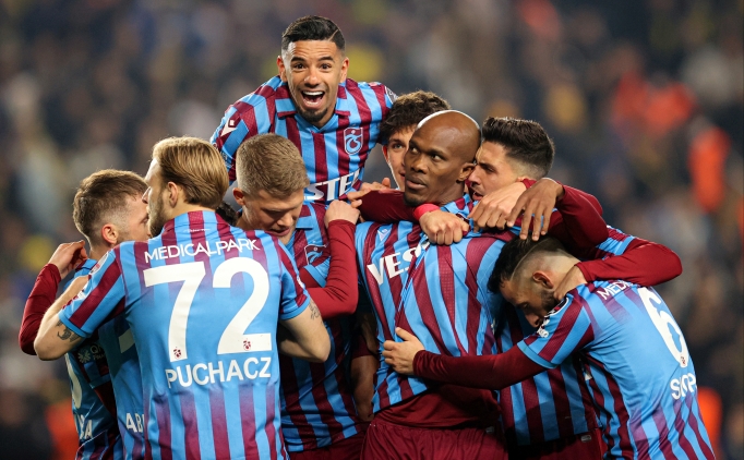 Trabzonspor'da derbi ncesi ifte imza!