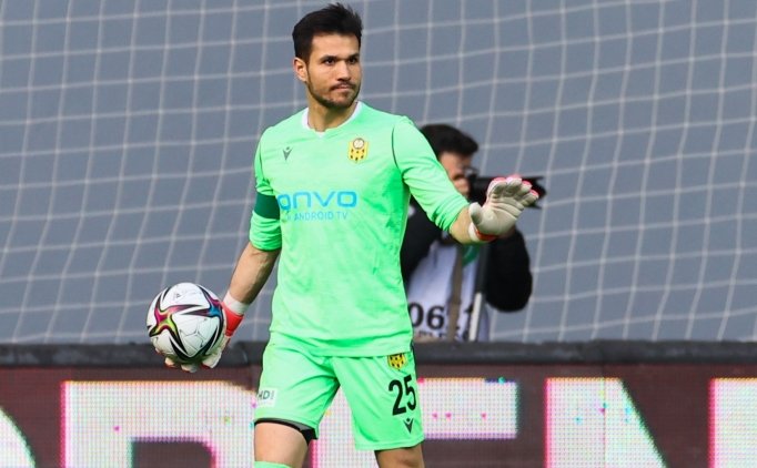 Adana Demirspor'dan ilk transfer: Erta� �zbir