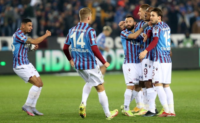 �aykur Rizespor - Trabzonspor: �lk 11'ler