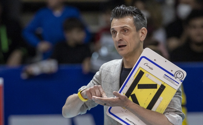 Y�l�n antren�r� Giovanni Guidetti