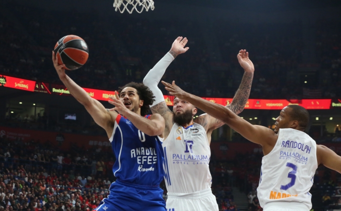 Shane Larkin'den �ampiyonluk s�zleri: 'Tarih yazd�k'