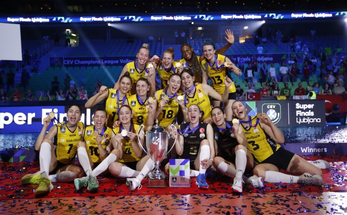 Vakıfbank'tan Galatasaray'a transfer: Karmen Aksoy