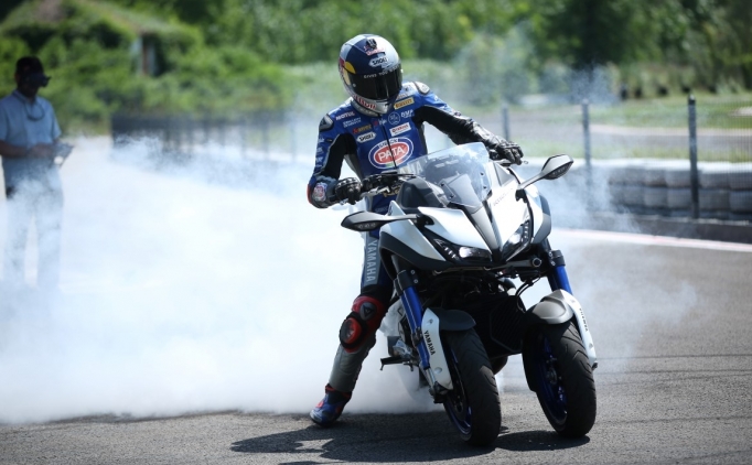 Toprak Razgatl�o�lu, Fransa'da 1. oldu!