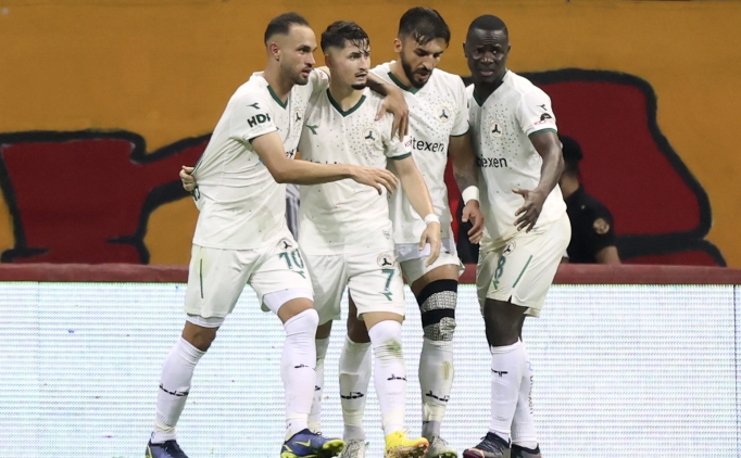 S�per Lig, gen� futbolculara 'yabanc�'