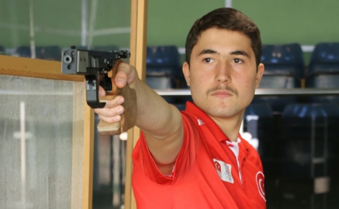 Alp Eren Erdur, �ampiyonada be�inci oldu!