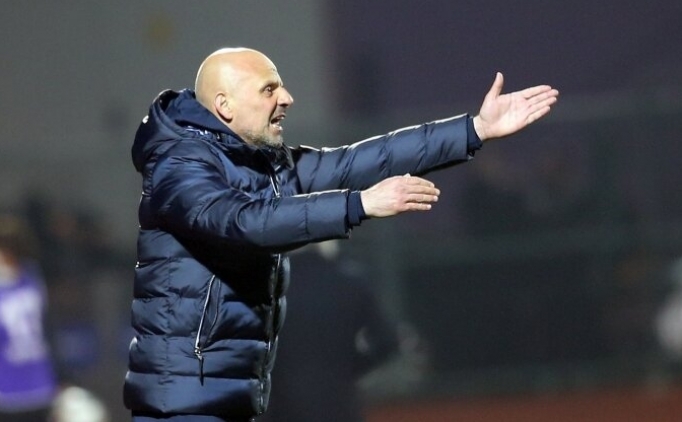 Ey�pspor'da teknik direkt�r Zafer Turan istifa etti