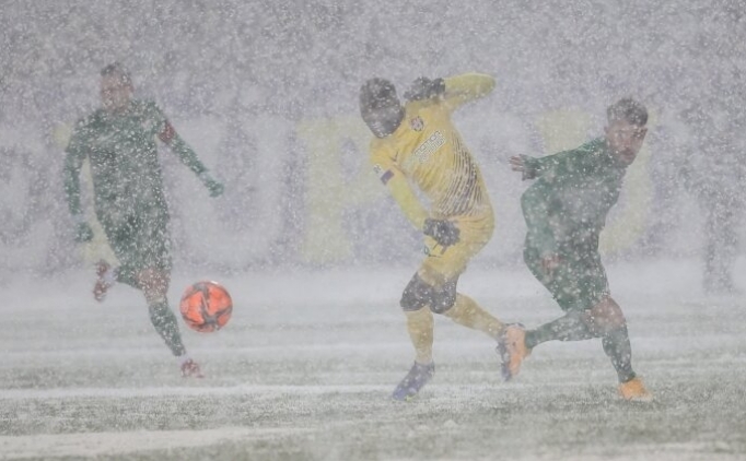 Ey�pspor-Bursaspor ma�� tekrar ertelendi