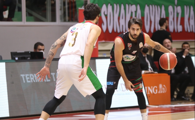 P�nar Kar��yaka, Yalovaspor'u deplasmanda devirdi!