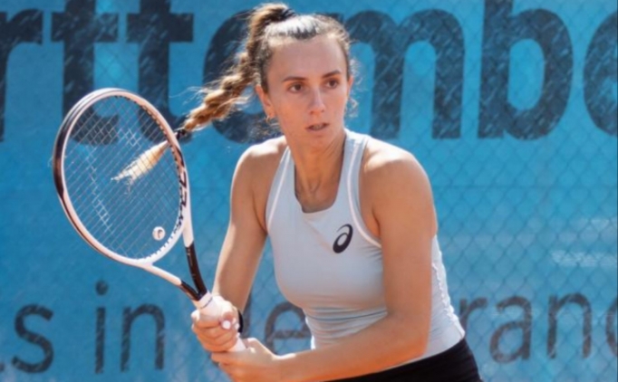 �pek �z, Academy World Tennis Tour'da �eyrek finalde!