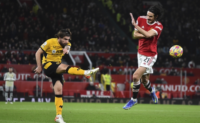 Manchester United'dan, Neves ve Camara hamlesi!