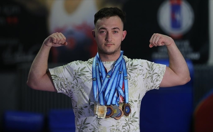 ��itme engeli g�re��i Berkay, yeniden ay y�ld�zl� formay� giymeyi hedefliyor