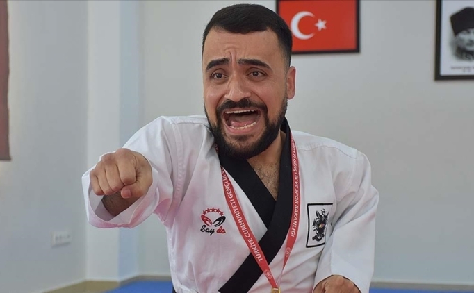 Eski�ehirli cam kemik hastas� Burak Sak�� tekvandoda engellilere �rnek oluyor