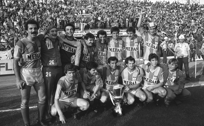 T�rk sporunun sar�-k�rm�z�l� ��nar� Galatasaray, 117 ya��nda