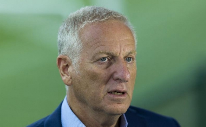 Ali D�r�st'ten Burak Elmas'a ret!