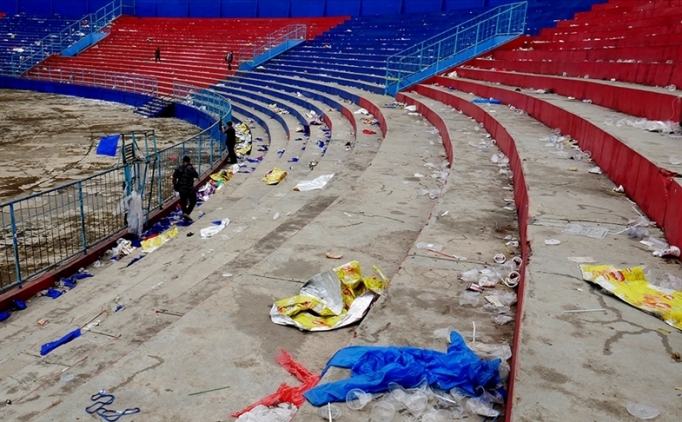 Endonezya Polisi: 'Stadyumun kap�lar� ka�maya uygun de�il'