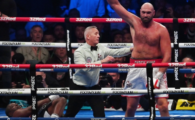 Tyson Fury, Dillian Whyte'� nakavtla yenerek unvan�n� korudu