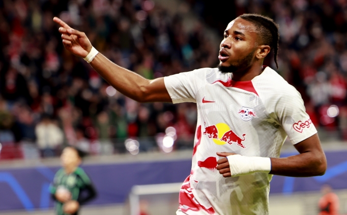 Leipzig'de puan� Nkunku kurtard�!