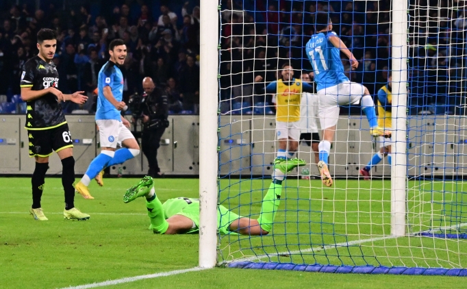 Napoli ikinci yarda galibiyete uzand