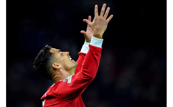 Ronaldo'nun hat-trick'i MANU'yu kurtard�!