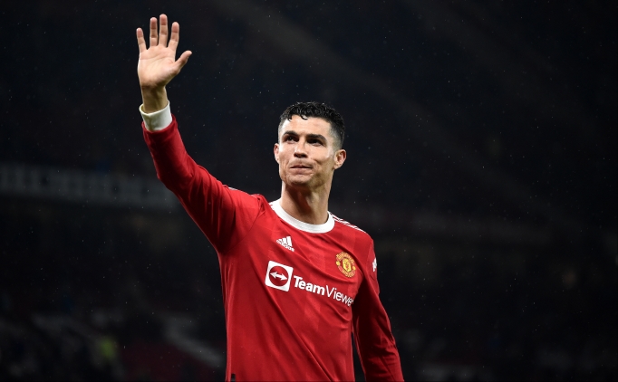 Ronaldo'nun saatinin de�eri dudak u�uklatt�!