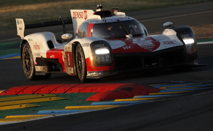 Le Mans 24 Saat Yar���'n�n galibi, �st �ste 5. kez Toyota