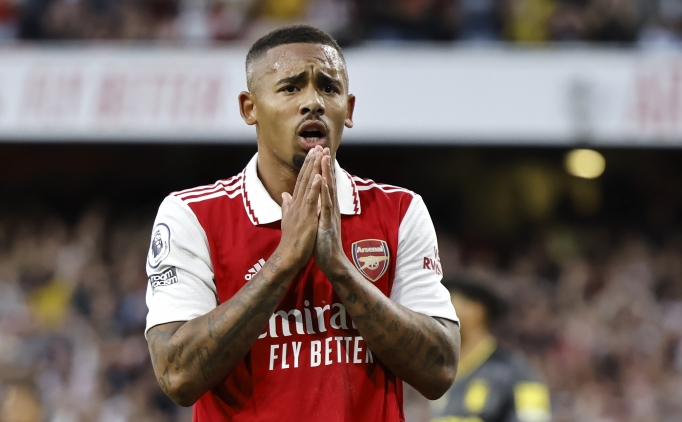 Arsenal ligde dolu dizgin devam ediyor