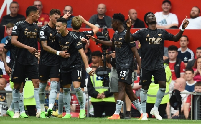 Arsenal yoluna dolu dizgin devam ediyor