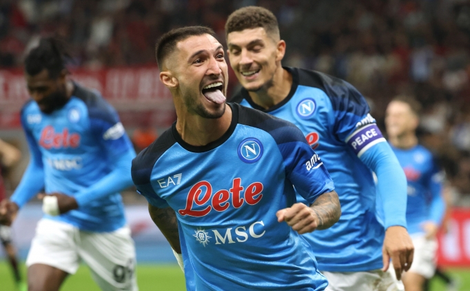 Milan'�n serisine Napoli son verdi