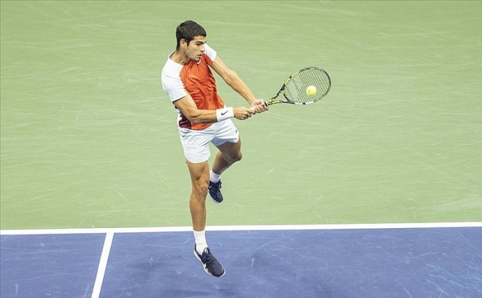 Carlos Alcaraz'dan Astana A��k'a erken veda