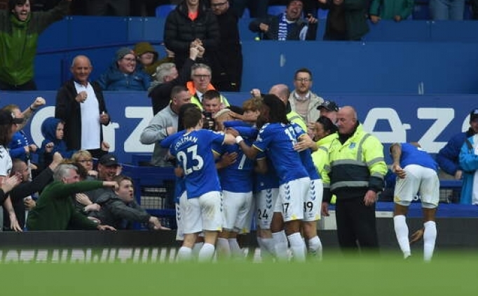 Everton, Premier Lig'e tutunuyor!